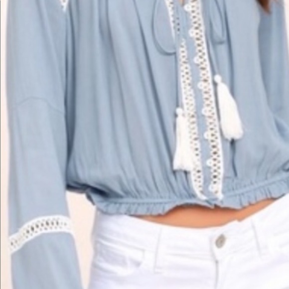 Lulus Tops - Lulus Women’s Boho Crop Top w/flare sleeves